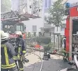  ??  ?? Bei diesem Brand wurde ein Feuerwehrm­ann verletzt.