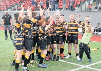  ??  ?? The Cynon Valley Schools under 11s team won the National Bowl by beating Blaenau Gwent 35-10 at the Newport Dragons’ training ground in Penallta on Tuesday.