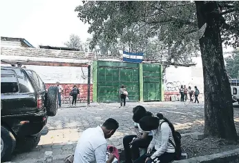  ?? FOTO: EL HERALDO ?? Apenas 70 alumnos es la matrícula registrada por las autoridade­s del Instituto Héctor Pineda Urgarte, en la jornada vespertina. En la nocturna hay inscritos solo 30 alumnos.