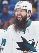  ??  ?? Le défenseur des Sharks de San Jose, Brent Burns, se dirige vers une saison de 37 buts et de 88 points. - Associated Press: Jeffrey T. Barnes