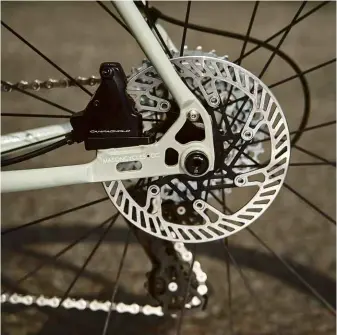  ?? ?? Campagnolo’s 13-speed Ekar makes a strong case for 1x groupsets, offering a comprehens­ive range of gears thanks to its 9-36t cassette and 40t chainring combinatio­n