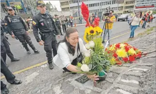  ?? ARCHIVO ?? Homenaje. Flor Granda, la madre de Froilán Jiménez, estuvo el año pasado en el homenaje rendido a su hijo.