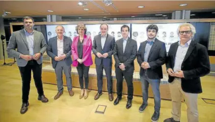 ?? Foto: J. Bergasa ?? García (PP), Araiz (Bildu), Unzu (PSN), Esparza (UPN), Irujo, Garrido (Contigo) y Pérez-nievas (Cs).