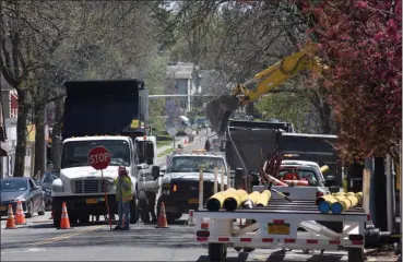  ?? TANIA BARRICKLO — DAILY FREEMAN FILE ?? Central Hudson work on Broadway just south of Foxhall Avenue on May 5, 2020.