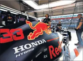  ??  ?? Red Bull propulsado con motor Honda en la F1 de 2019.