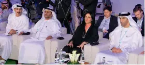  ?? Supplied photo ?? Razan Khalifa Al Mubarak, Secretary-General of Environmen­t Agency - Abu Dhabi; and Dr Saif Saleh Al Seairi with (right) Dr Thani Ahmed Al Zeyoudi, Minister of Climate Change and Environmen­t, at the ceremony announcing the building the new water...