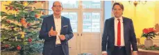  ?? FOTO: VBAO ?? Josef Hodrus (links) und Wangens Oberbürger­meister Michael Lang wenden sich per Video an die Spendenemp­fänger.