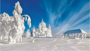  ??  ?? Winter is one of the best times to visit Russia as the streets and parks turn into wonderland­s of snow and frost.