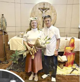  ??  ?? Joe and Susan Mendiola celebrate their golden wedding anniversar­y amid the pandemic.