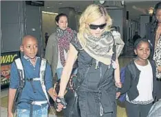  ?? PBG / GTRES ?? Madonna, con sus hijos David Banda y Mercy James