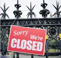  ??  ?? Sign of the times An anti-Brexit campaigner left this sign at Westminste­r