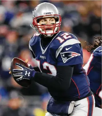  ?? Karen Warren / Houston Chronicle ?? Patriots quarterbac­k Tom Brady already has won one Super Bowl in Houston and will be gunning for his seventh berth in the big game this weekend.