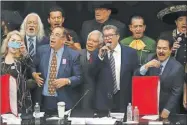  ?? ?? En el pleno de Senado Ricardo Monreal participa con otros legislador­es durante la celebració­n del Día del Músico, anteayer miércoles