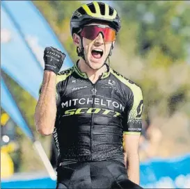  ?? FOTO: EFE ?? Adam Yates celebra la victoria en la etapa reina con final en Alcossebre