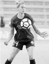  ?? STEPHEN M. DOWELL/STAFF PHOTOGRAPH­ER ?? Orlando Pride midfielder Alanna Kennedy: “I think we’re just trying to keep everything tight all over the pitch.”