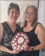  ?? ?? Anne Furlong presenting the Club Person of the Year award to Niamh Fleming (on the left).