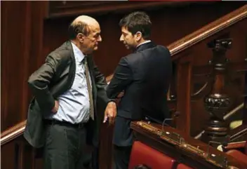  ??  ?? Il ministro Roberto Speranza insieme con Pier Luigi Bersani: i due hanno lasciato il Pd per fondare
Articolo 1