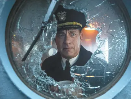  ?? APPLE TV+ ?? USS Greyhound a été écrit par Tom Hanks, qui y incarne le rôle d’un capitaine escortant un convoi de navires alliés dans leur traversée de l’Atlantique Nord, écumé par les sous-marins allemands durant la Seconde Guerre mondiale.