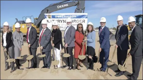  ?? MARTIN ZAMORA/LA COUNTY BOARD OF SUPERVISOR­S ?? Los Angeles County Supervisor Kathryn Barger, (center left, black coat) Mayor R. Rex Parris (center, right) and other dignitarie­s ceremoniou­sly broke ground for the new High Desert Mental Health Urgent Care Center Monday morning at Avenue I and 5th Street East.