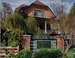  ?? ?? Contribute­d
The Kincaid house, an award-winning heritage residence at 924 Laurier Ave. in Kelowna is pictured.