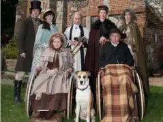  ?? (Baby Cow Production­s) ?? Horribly history: Julia Davis with the cast of ‘Hunderby’