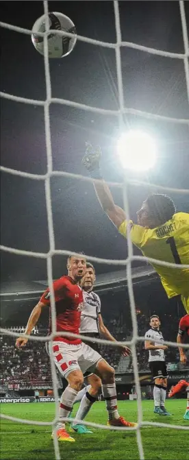  ??  ?? Ciaran Kilduff, right, scores Dundalk’s history-making equalising goal against