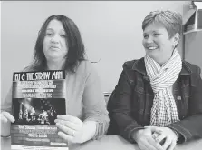  ?? NICK BRANCACCIO ?? LeeAnn Harball, left, and Tammy Lenz, both diagnosed with Huntington’s Disease along with their sister Tracey Meloche, are helping at a fundraisin­g event where Eli & The Straw Man is to appear.