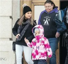  ?? BRANDON HARDER ?? Delores Stevenson, left, is asking to see the RCMP’S review of the Regina Police investigat­ion into the death of her niece Nadine Machiskini­c, who fell down a laundry chute at a Regina hotel in 2015.