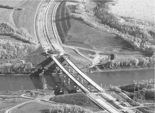  ?? Bruce Edwards/ Edmonton Journal/ file ?? An aerial photo of the Anthony Henday bridge. Auditor General Merwan Saher has issued a report about bridge safety.