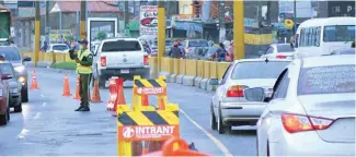  ?? F.E ?? En el carril expreso está prohibido el tránsito de motociclet­as y vehículos pesados.