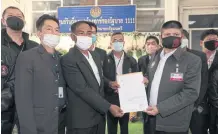  ?? CHANAT KATANYU ?? THAI union members submit a petition to the prime minister yesterday via the complaint centre at Government House.
