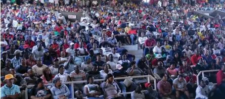  ?? Picture: SIBONGILE NGALWA ?? SEEKING CONSENSUS: Leaders of Samwu and Imatu meet with BCM striking workers at the Orient Theatre on Thursday to give and get feedback on the outcome of negotiatio­ns with the bosses.