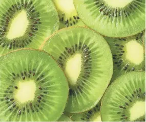  ??  ?? It's kiwi season, good news for those who want a taste like summer.