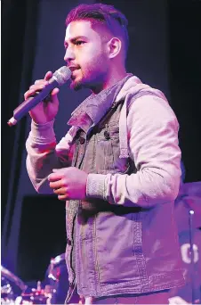  ?? JEAN LEVAC ?? Mohammed Naser, a Syrian who came to Ottawa after three years in a refugee camp in Jordan, sings with a band called Arabesque, consisting of Syrian refugees and immigrants.