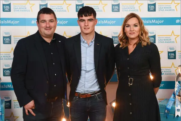  ??  ?? Wicklow Minor footballer Eoin Darcy with his parents Kevin Darcy and Andreina O’Brien Darcy on their arrival at the 2018 Electric Ireland Minor Star Awards.