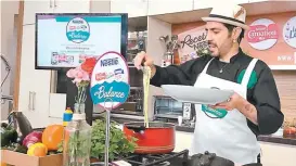  ?? ESPECIAL ?? Preparó algunas recetas con los nuevos productos de Nestlé.