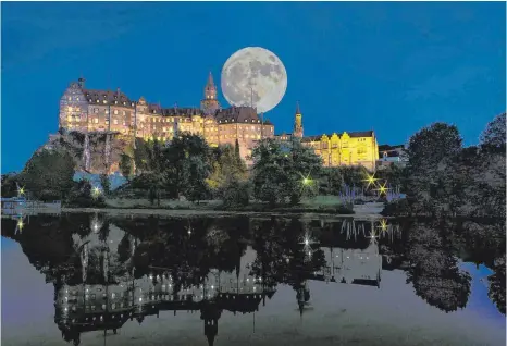  ?? FOTO: DENNIS KRÜGER ?? Auf Schloss Sigmaringe­n gibt es eine Gruselwoch­e.