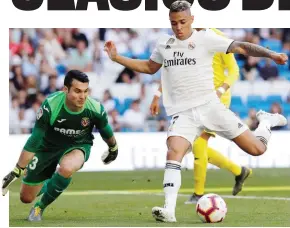  ?? ANSA ?? Mariano Diaz, 26 anni, contro il portiere del Villarreal Andres Fernandez Moreno