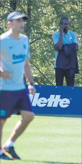  ?? FOTO: PEP MORATA ?? Eric Abidal en un entrenamie­nto tras Valverde en la gira americana