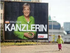  ?? Fotos: dpa ?? Ob Konrad Adenauer, Willy Brandt, Gerhard Schröder oder Angela Merkel: Wer erfolgreic­h im Wahlkampf sein will, brauchte schon immer den richtigen Slogan zur richtigen Zeit.
