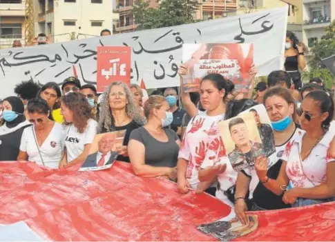  ?? // AFP ?? Manifestac­ión de activistas y familiares de las víctimas de la explosión en el puerto de Beirut