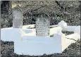  ?? Pictures: DEVON KOEN ?? SHOW OF RESPECT: Parts of the South End cemetery have been cleaned and graves painted white