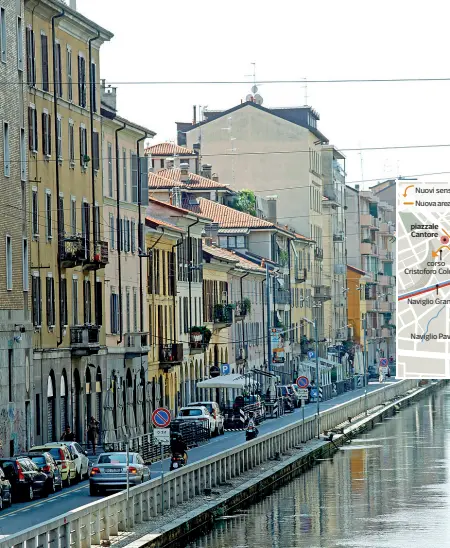  ??  ?? Prima e dopo Via Ascanio Sforza, sul Naviglio Pavese, come è oggi. A sinistra, un rendering di come diventerà quando sarà pedonalizz­ata