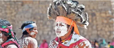  ?? ?? la semana Santa Rarámuri o Comonorira­wachi, es la fiesta central de la vida de este pueblo