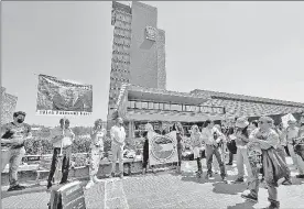  ?? Foto Luis Castillo ?? ▲ Académicos y estudiante­s exigieron un boicot contra Israel.