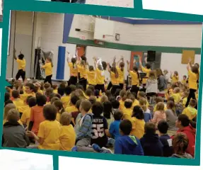  ?? photo : Marouane Refak ?? La célébratio­n d’une nouvelle année scolaire en chanson. Les élèves ont pu chanter et danser au rythme de la chanson de l’école.