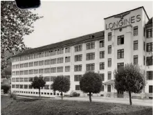 ??  ?? EN SAINT-IMIER En la región suiza del Jura bernés se encuentra la fábrica de Longines (sobre estas líneas, una imagen de 1950). Arriba, el modelo Gold Leaf, de 1979, con un perfl extraplano de 1,98 milímetros. A la dcha., publicidad realizada por René...