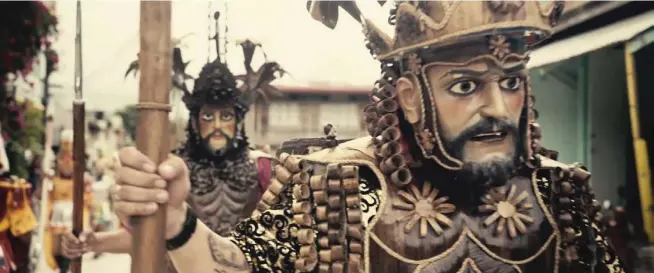  ??  ?? SNEAK PEAK In Panata, the Moriones Festival is the backdrop of the political uprising during the Martial Law