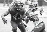  ?? Karen Warren / Staff photograph­er ?? No matter the changes in scheme, coordinato­r or personnel around him, one constant is the importance of linebacker Zach Cunningham.