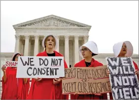  ?? REUTERS ?? Protesters demonstrat­e against newly sworn in Associate Justice Brett Kavanaugh at the Supreme Court in Washington DC, US, on Tuesday.